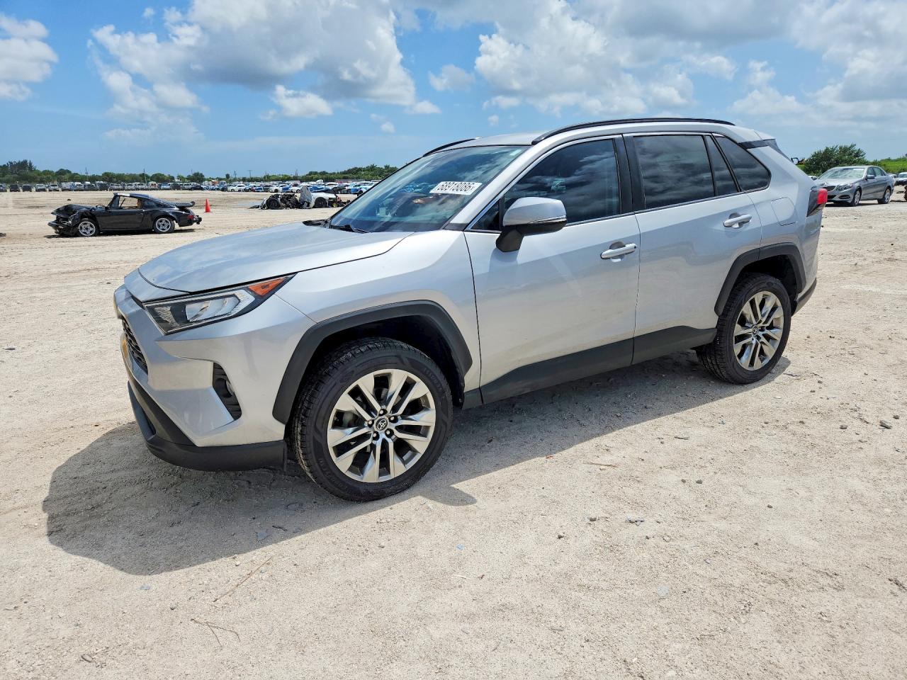 2019 TOYOTA RAV4 XLE Premium