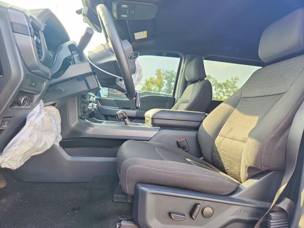 2025 FORD F150 XLT