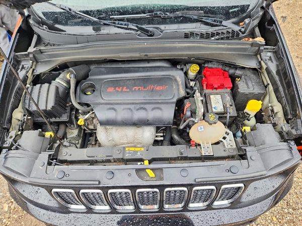 2019 JEEP RENEGADE — Engine bay