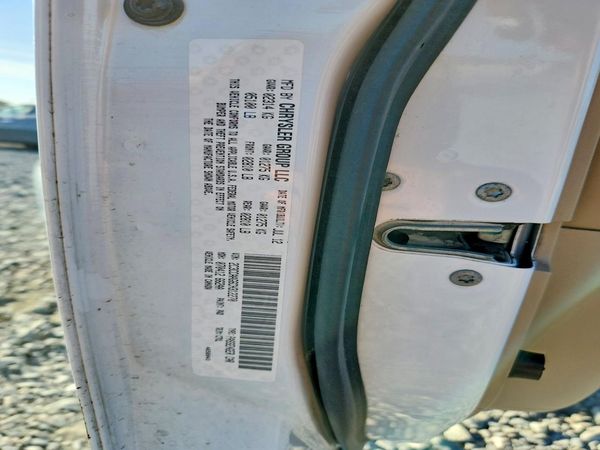 2012 CHRYSLER 300 Base/Limited — VINS