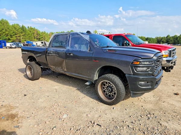 2025 RAM 2500 — Passenger 3/4