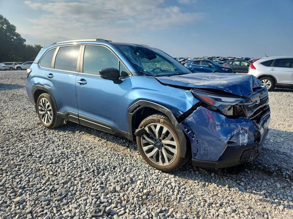 2025 SUBARU FORESTER — Passenger 3/4