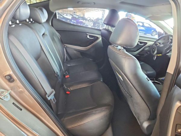 2015 HYUNDAI ELANTRA GLS(Middle)
