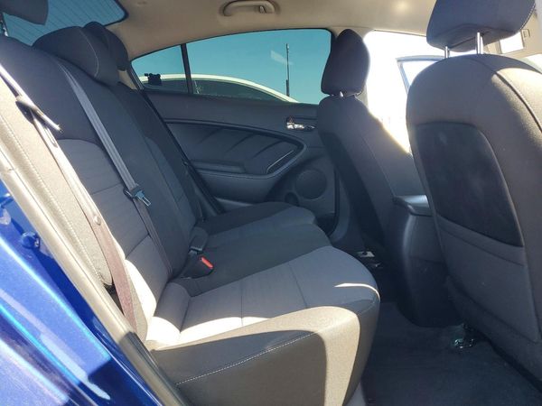 2017 KIA FORTE LX Popular, S