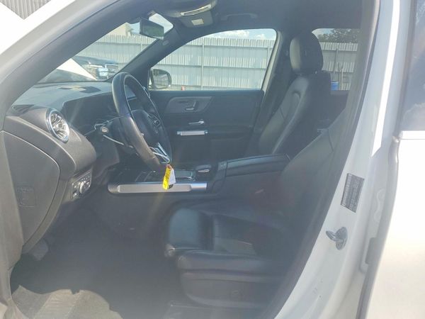 2021 MERCEDES-BENZ GLB GLB250-4M — DENT
