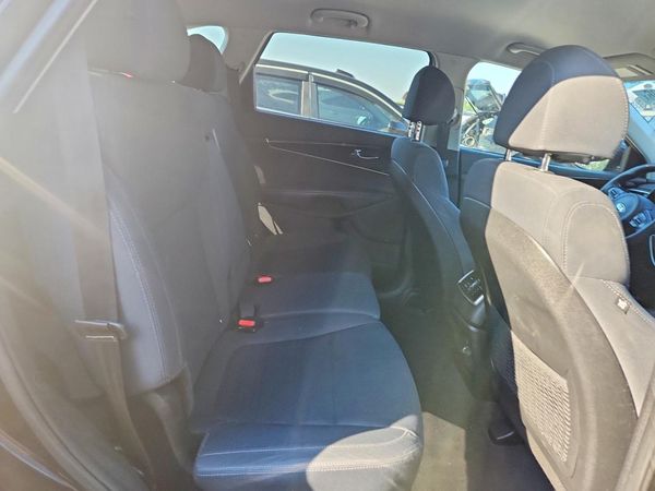 2018 KIA SORENTO L, LX