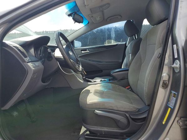2014 HYUNDAI SONATA — DENT