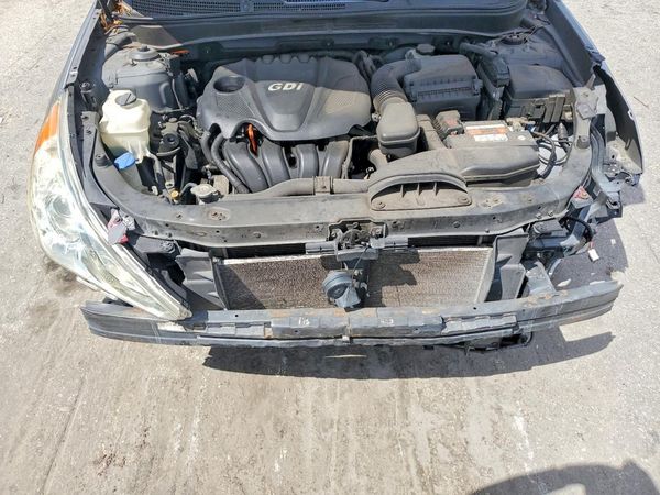 2014 HYUNDAI SONATA — Engine bay