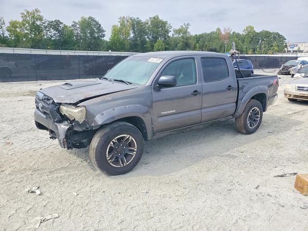 2015 TOYOTA TACOMA