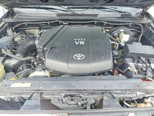 2015 TOYOTA TACOMA Delux Grade