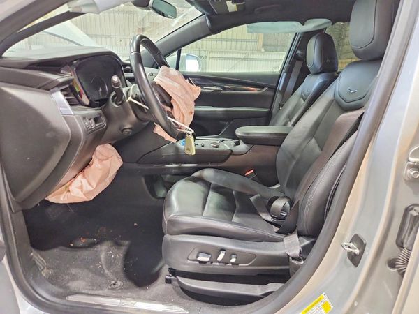 2020 CADILLAC XT5 — DENT