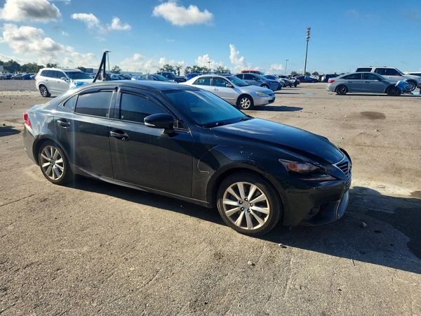 2016 LEXUS IS 200t