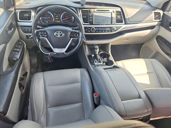 2019 TOYOTA HIGHLANDER — CKPT