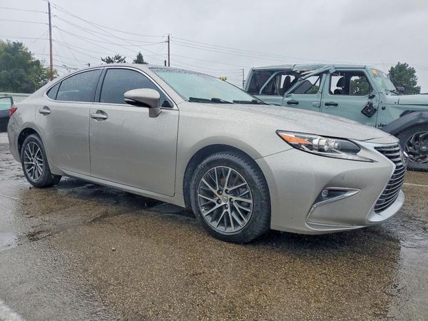 2016 LEXUS ES 350 — Passenger 3/4