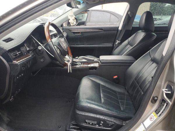 2016 LEXUS ES 350 — DENT
