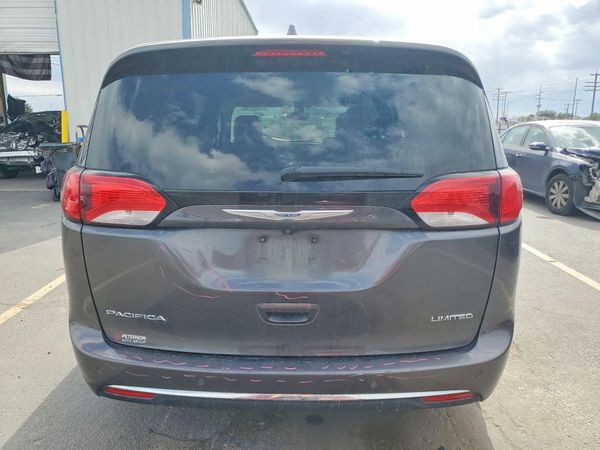 2017 CHRYSLER PACIFICA Limited — DIRR
