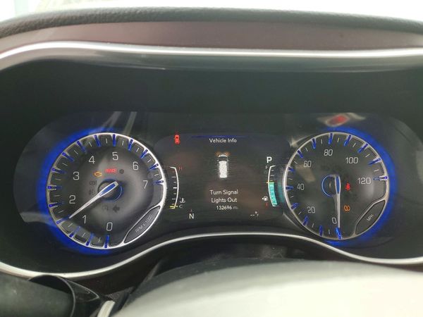 2017 CHRYSLER PACIFICA Limited — ODOM
