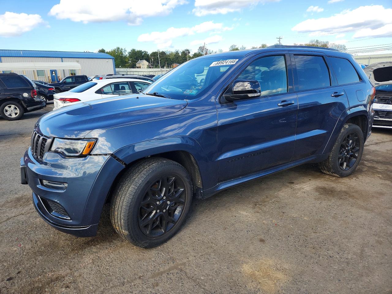 2021 JEEP CHEROKEE Limited — Front 3/4