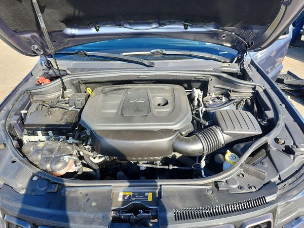 2021 JEEP CHEROKEE Limited — Engine bay