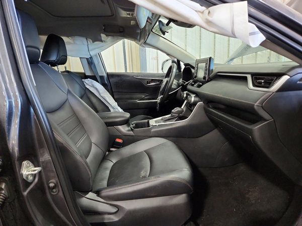 2022 TOYOTA RAV4 — DENT