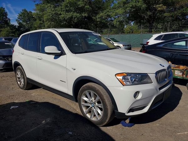 2014 BMW X3 xDrive28i — Passenger 3/4