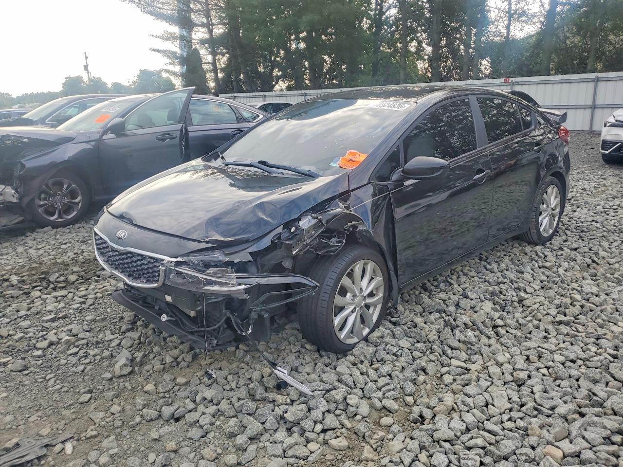 2017 KIA FORTE — Front 3/4