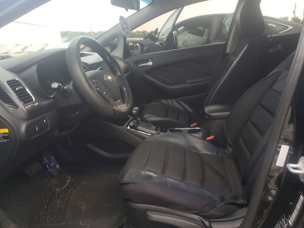 2017 KIA FORTE — DENT