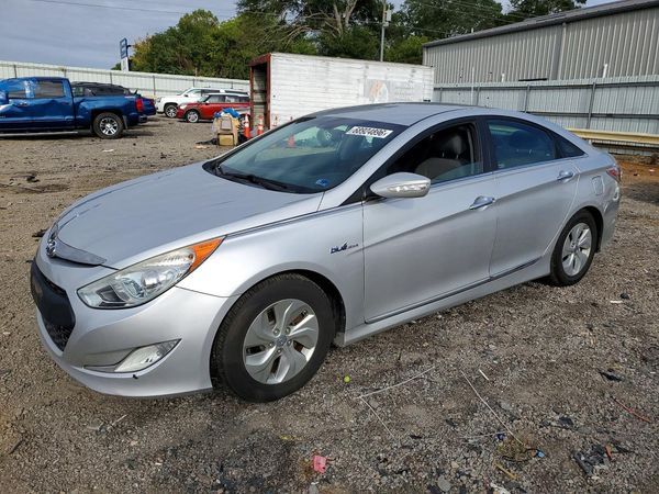 2013 HYUNDAI SONATA Hybrid / Hybrid Limited