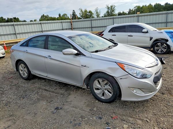 2013 HYUNDAI SONATA Hybrid / Hybrid Limited