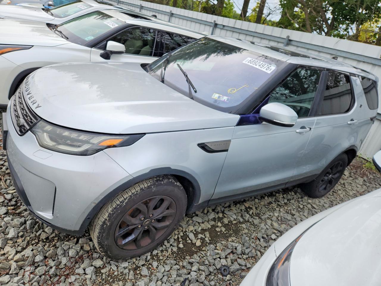2017 LAND ROVER DISCOVERY SE — Front 3/4