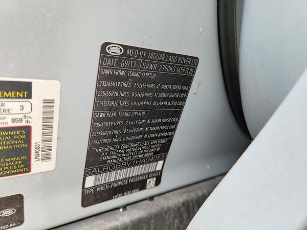 2017 LAND ROVER DISCOVERY SE — VINS