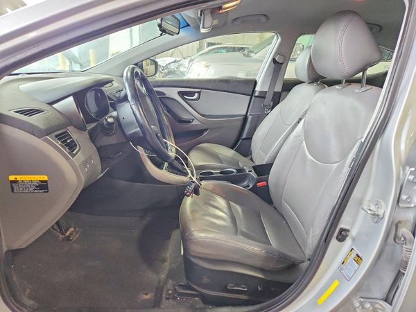 2014 HYUNDAI ELANTRA GLS(Middle) — DENT