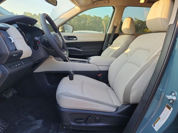 2026 NISSAN PATHFINDER — DENT