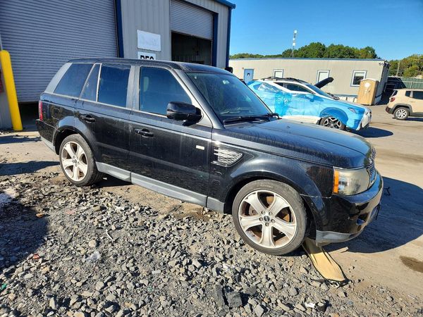 2013 LAND ROVER RANGEROVER HSE LUX — Passenger 3/4