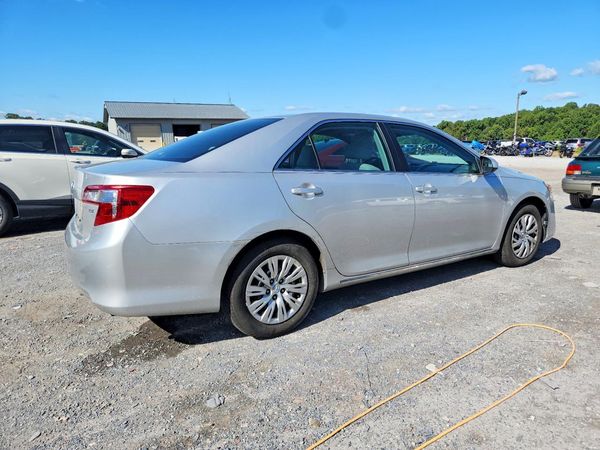 2014 TOYOTA CAMRY