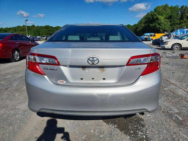 2014 TOYOTA CAMRY