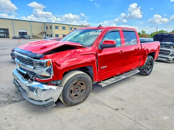 2017 CHEVROLET SILVERADO — DSFA — Front 3/4