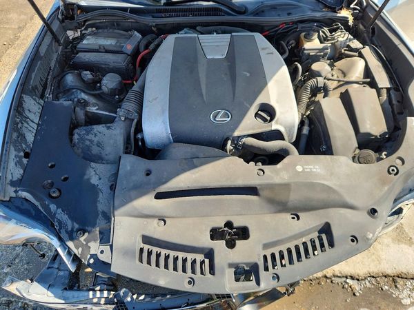 2016 LEXUS RC 350 — Engine bay