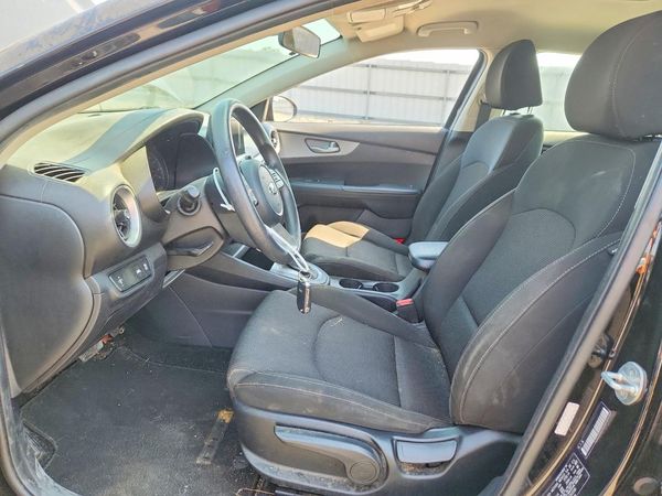 2021 KIA FORTE — DENT