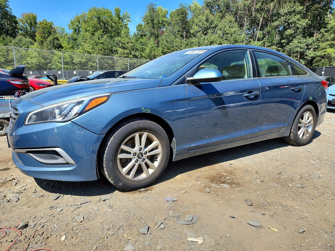 2017 HYUNDAI SONATA SE, Eco — Front 3/4