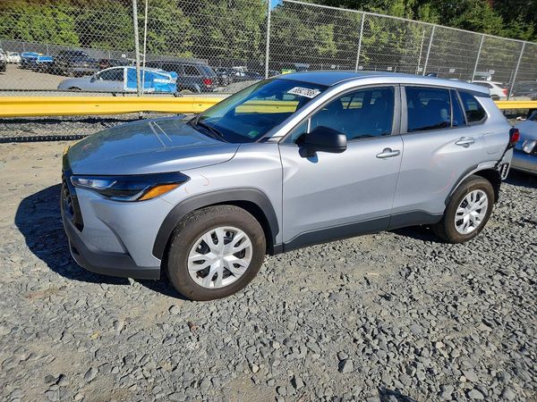 2024 TOYOTA COROLLA CROSS — Front 3/4