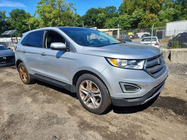 2018 FORD EDGE Titanium — Passenger 3/4