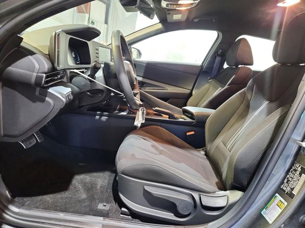 2026 HYUNDAI ELANTRA — DENT