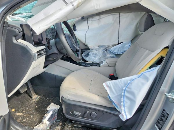 2025 HYUNDAI TUCSON SEL — DENT