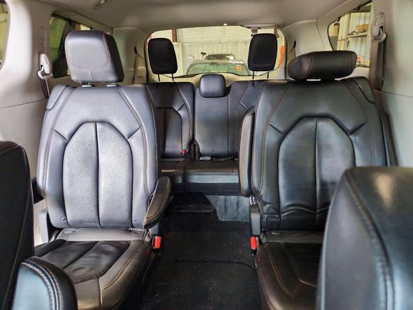 2017 CHRYSLER PACIFICA Touring L Plus — SUVN
