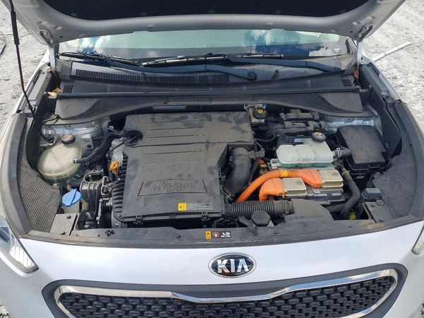 2019 KIA NIRO — Engine bay