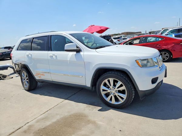 2013 JEEP CHEROKEE Laredo