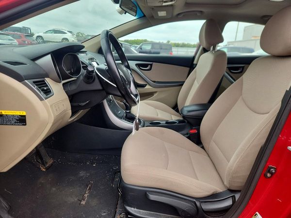 2016 HYUNDAI ELANTRA — DENT
