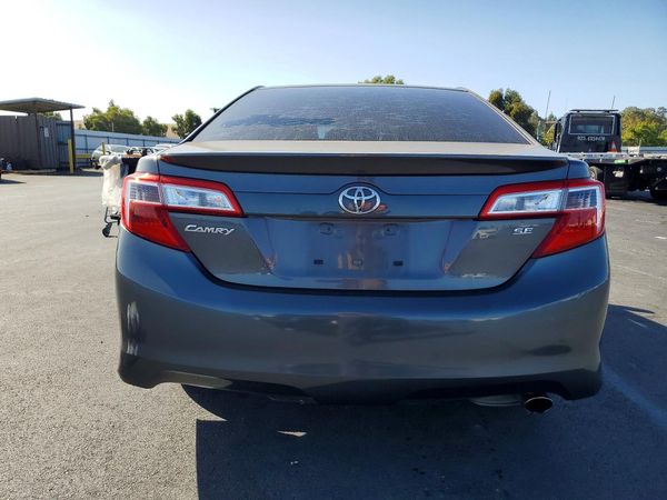 2014 TOYOTA CAMRY