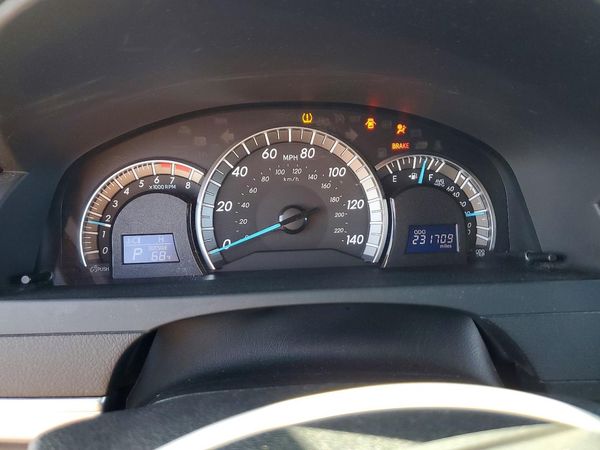 2014 TOYOTA CAMRY